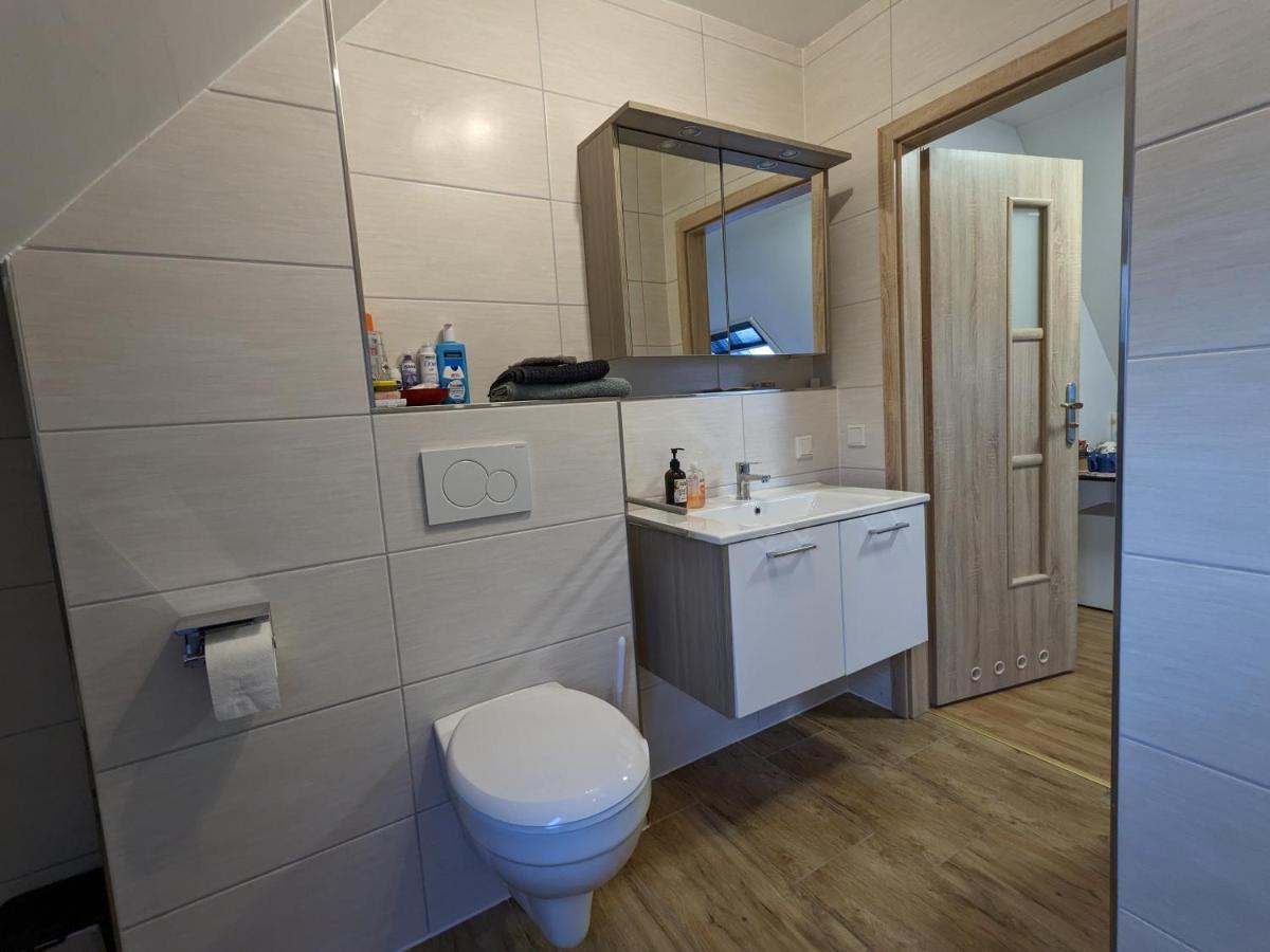 Grosses Zimmer Mit Eigenem Bad/Flur Lägenhet Emsbüren Exteriör bild